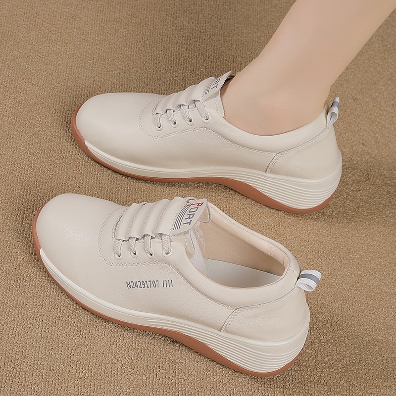 Zapatos de cuero suaves de suela gruesa para mujeres 2026 nuevos zapatos de viaje de suela suave para mujeres con un pedazo de pie para caminar zapatos casuales