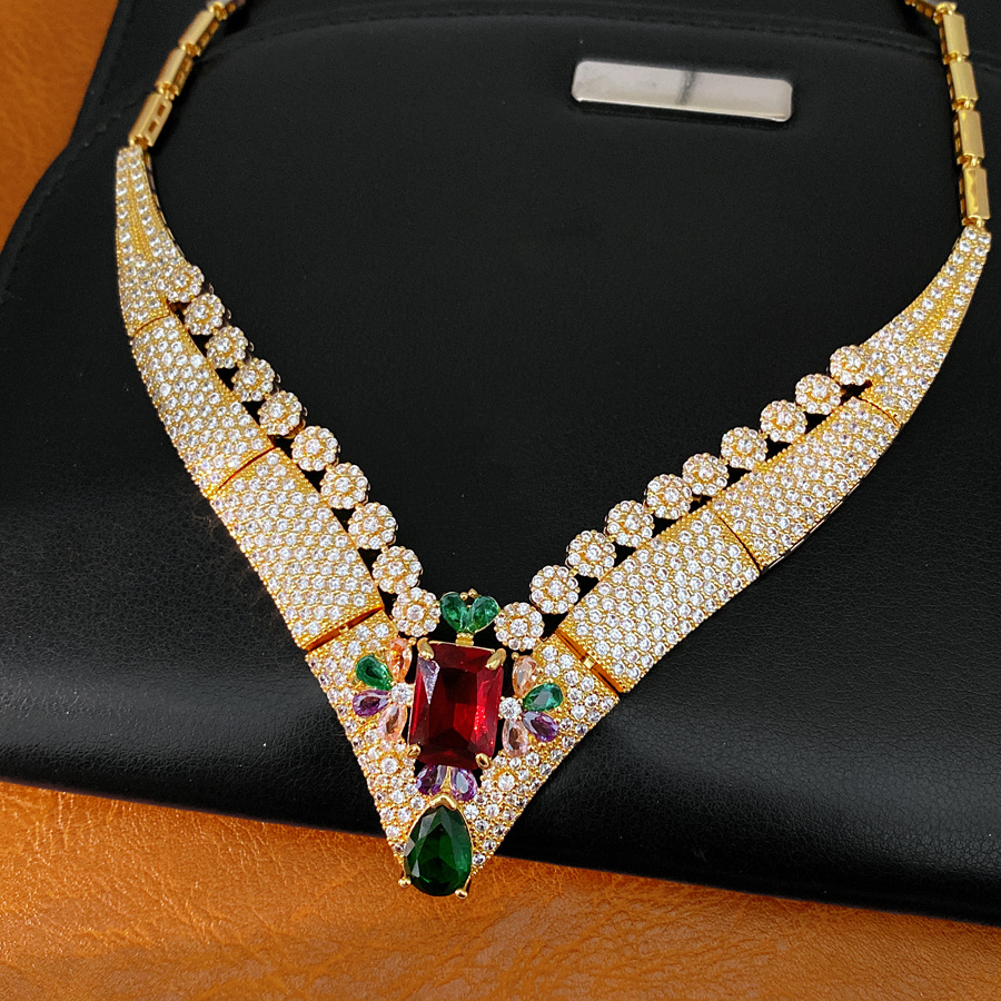 18 quilates de oro verdadero collar de flores de piedra cuadrada estilo palacio retro clavícula collar ligero lujoso de alta calidad para mujeres