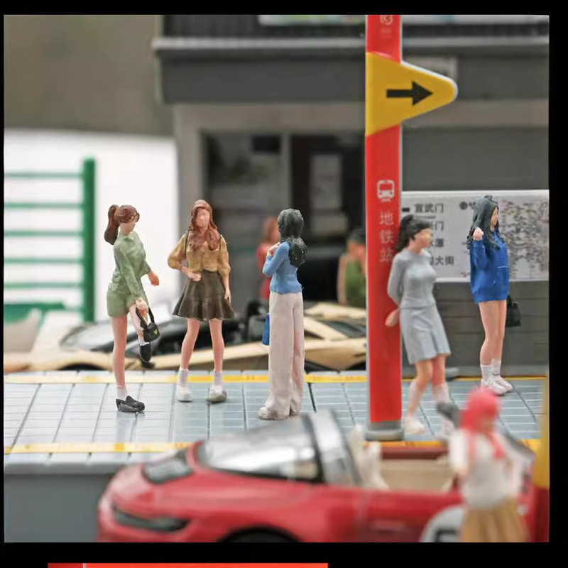 1/64 simulation miniature resin doll model color mini figure three-dimensional collection sand table micro-racket ornaments 1/64 simulation miniature resin doll model color mini figure three-dimensional collection sand table micro-racket ornaments