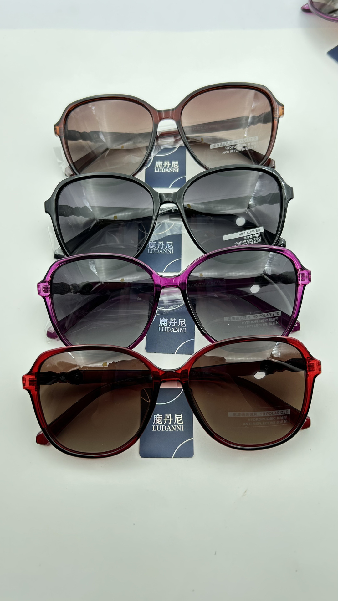 Polarized sunglasses for middle-aged and elderly women, anti-UV sunglasses with large and small frames for mothers, outdoor driving sunglasses, fashion-forward