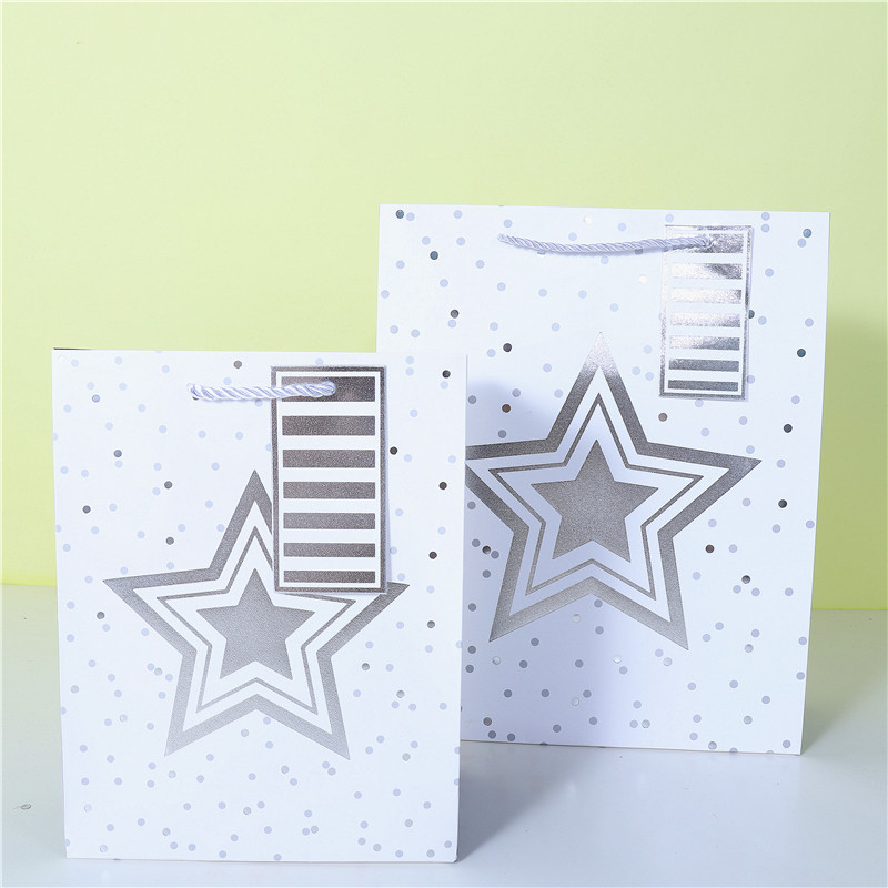Gold and silver foil five-pointed star white card gift tote bag with hang tag paper bag star shopping gift bag wholesale