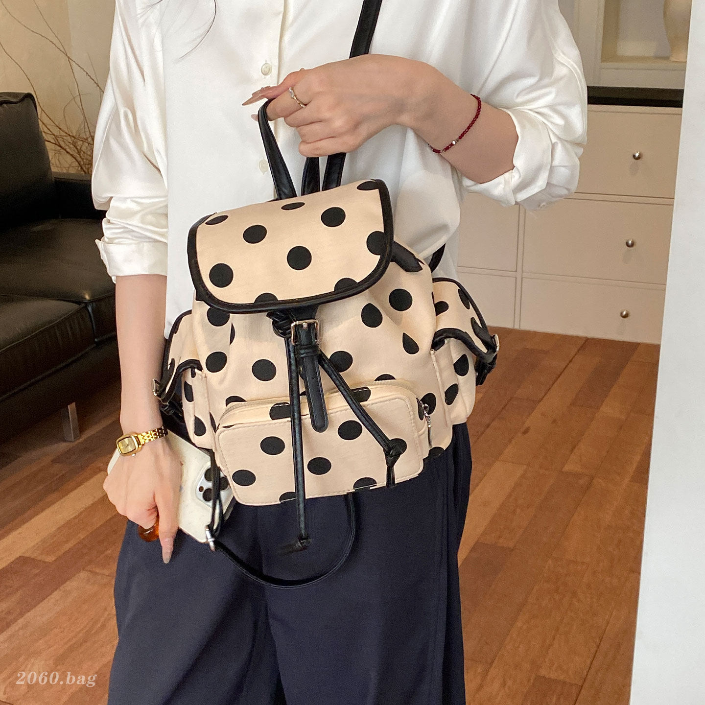 Mujeres de estudiantes de punto de onda mochila diaria nueva mochila escolar Han ocio 2026 transporte de gran capacidad mochila diaria