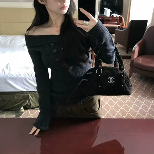 �nϵ�OӋ�л�ɫ�~��һ�ּ�ë��Ů�ﶬ�����L�����@�݃ȴ�¶������
