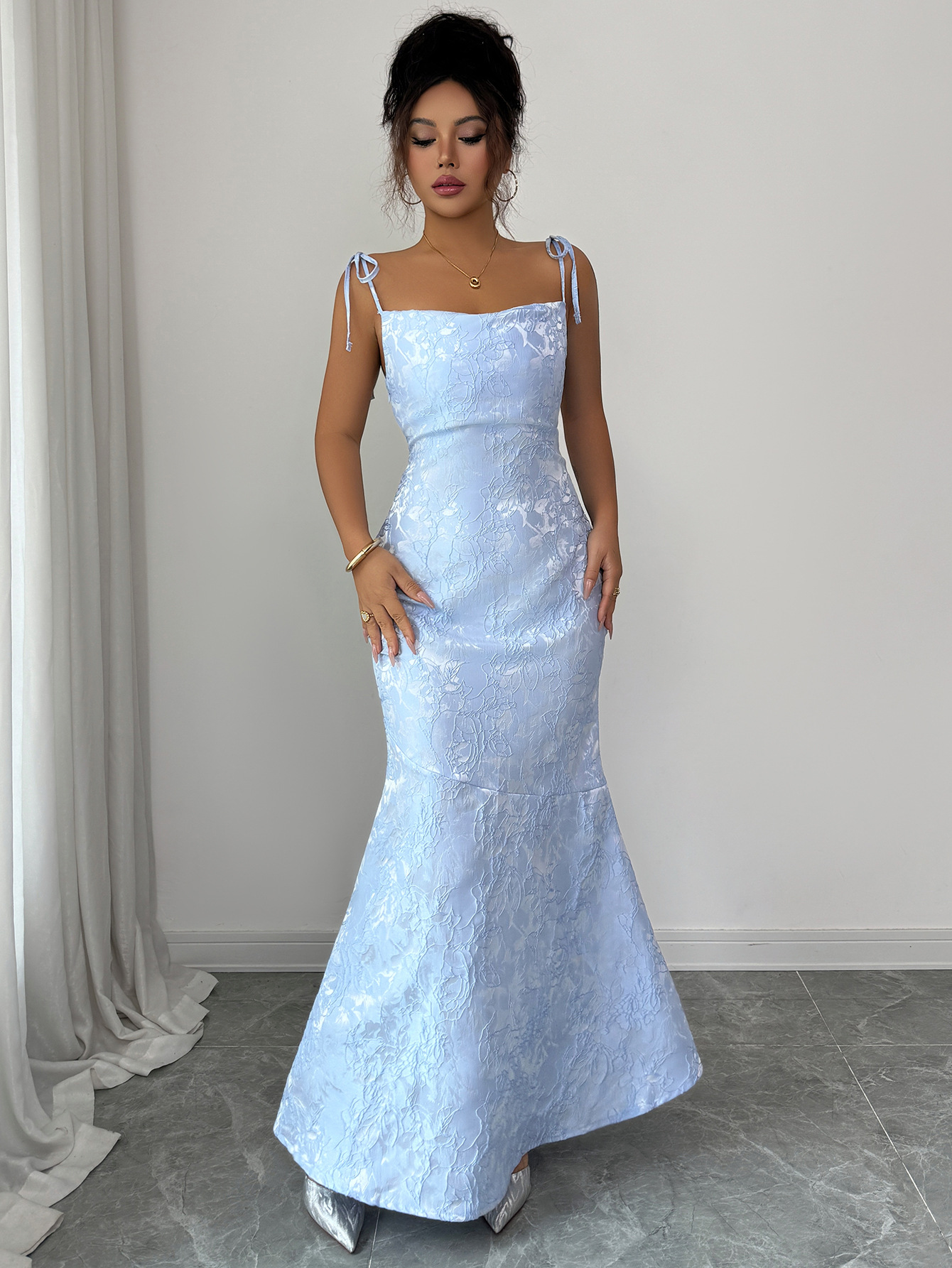 Elegant Bodycon Dress – Sleeveless Wrap Dress For Women (Chic & Versatile) – Stretchy Fabric & Flattering Fit_ecoleips.com