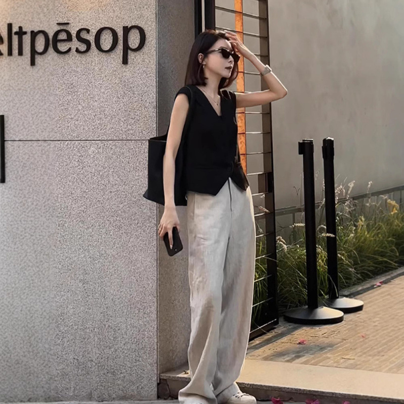 Design Sense Niche Sleeveless Vest Cardigan Women's Spring and Summer Simple Casual Slimming Elegant Outer Wearing Vest Top