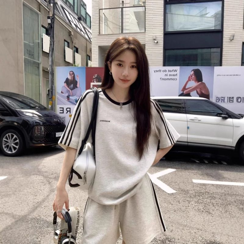 New Casual Sportswear Suit for Women, Summer Student Korean Style Loose Fashion Short-Sleeved Shorts Running Suit Two-Piece Set