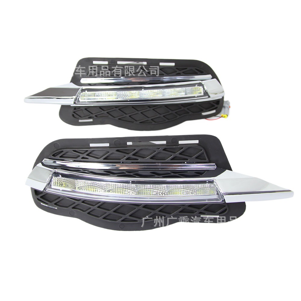 Aplicable a 08-10 Mercedes-Benz W204 Luz de marcha diurna moda C-Class C180 C200 C250 C260