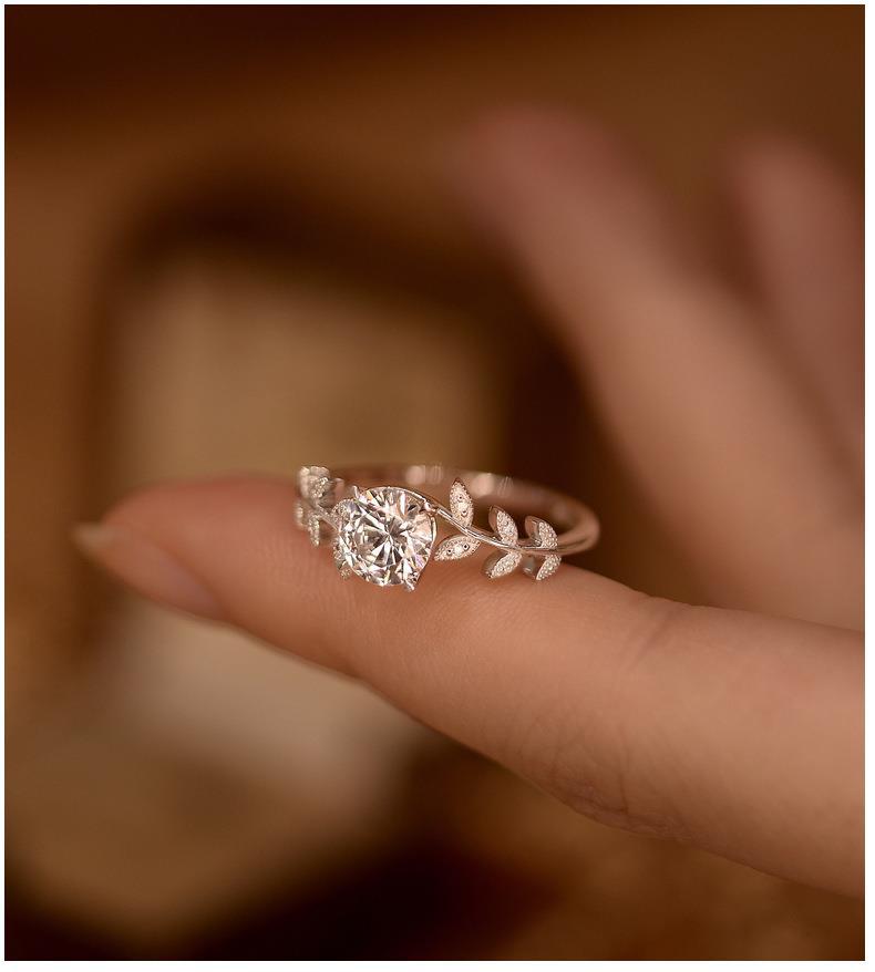 Moissanite, High Carbon Diamond Inlay Material Rings Classification 0.5ct 1.0ct 925 Sterling Silver Moissanite High Carbon Diamond Leaf Rings Moissanite Rings GRA Certificate