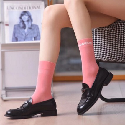 Big towel 2192-10 bright silk letters socks cotton socks European goods pile socks women's trend Four Seasons elastic socks