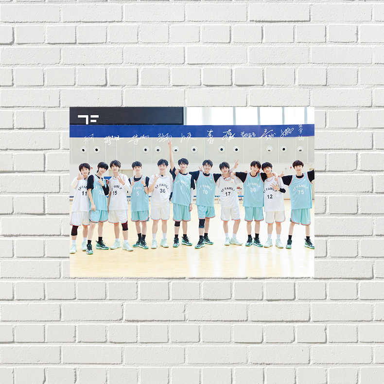 TF家族三代海報 opp袋裝高清銅版紙1套8張明星周邊寫真宿舍牆貼紙