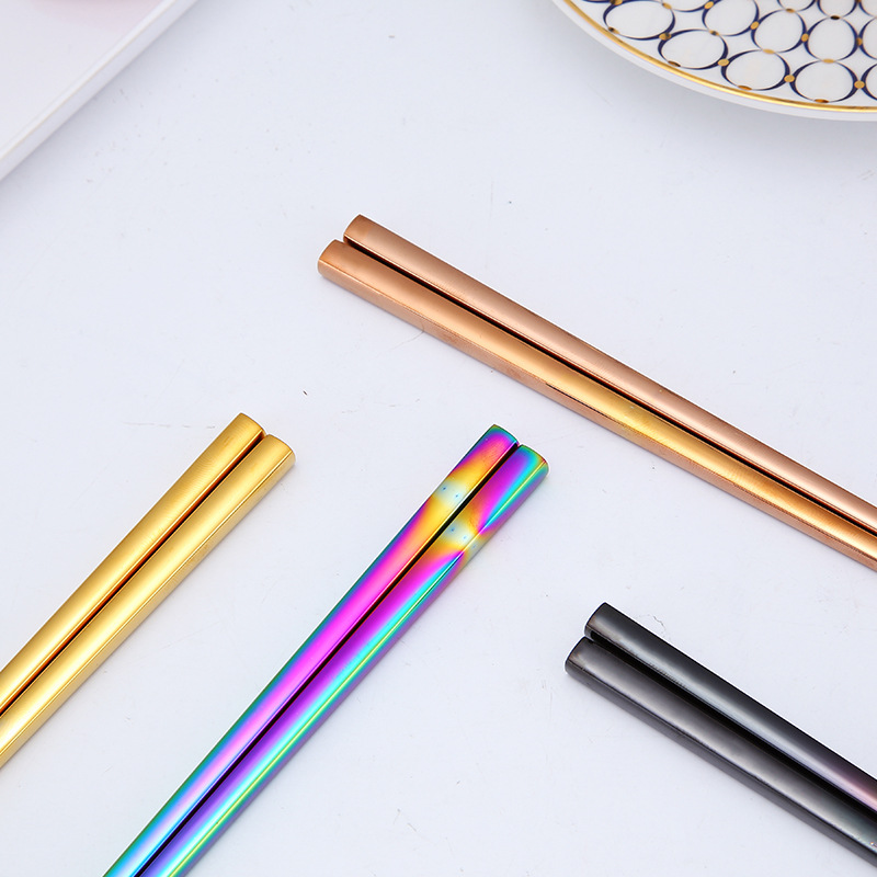 Todos los palillos 304 palillos de acero inoxidable hogar Hotel hueco anti-escaldado palillos portugueses titanio palillos coreanos al por mayor