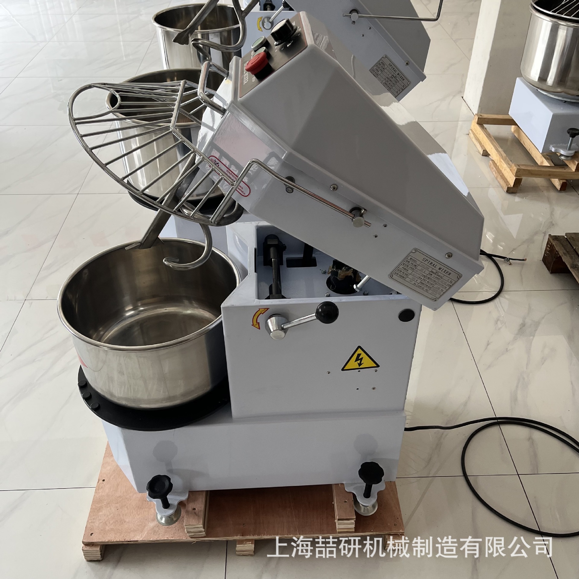 离缸揉面机商用立式搅面打粉机食品厂拌面粉机Spiral mixer和面机