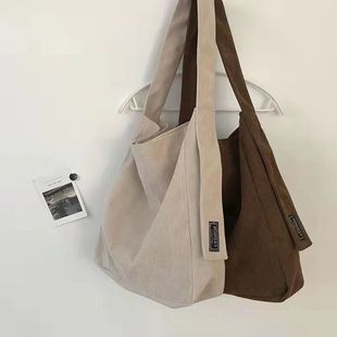 2021 autumn and winter new canvas bag retro corduroy shoulder bag large capacity student class bag all-match oblique Jie Qi