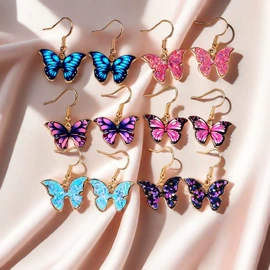 项链;耳环;耳钉