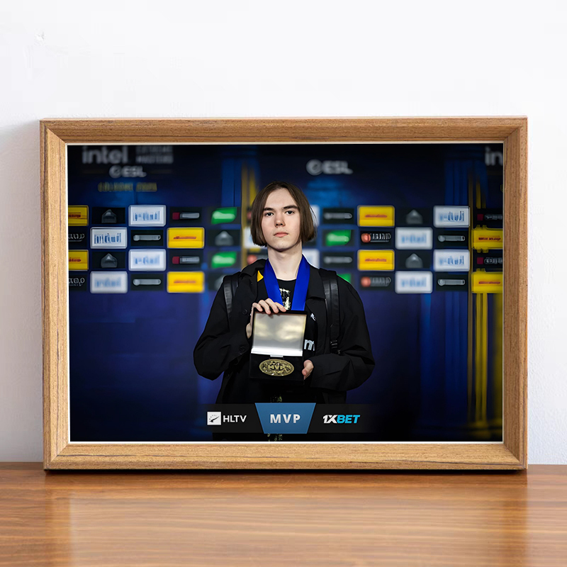 △ Cs2 Green Dragon Team Won the Championship in Cologne, Mvp Donk's Fan-Favorite Merchandise, Collector's Desktop Photo Frame Display Gift