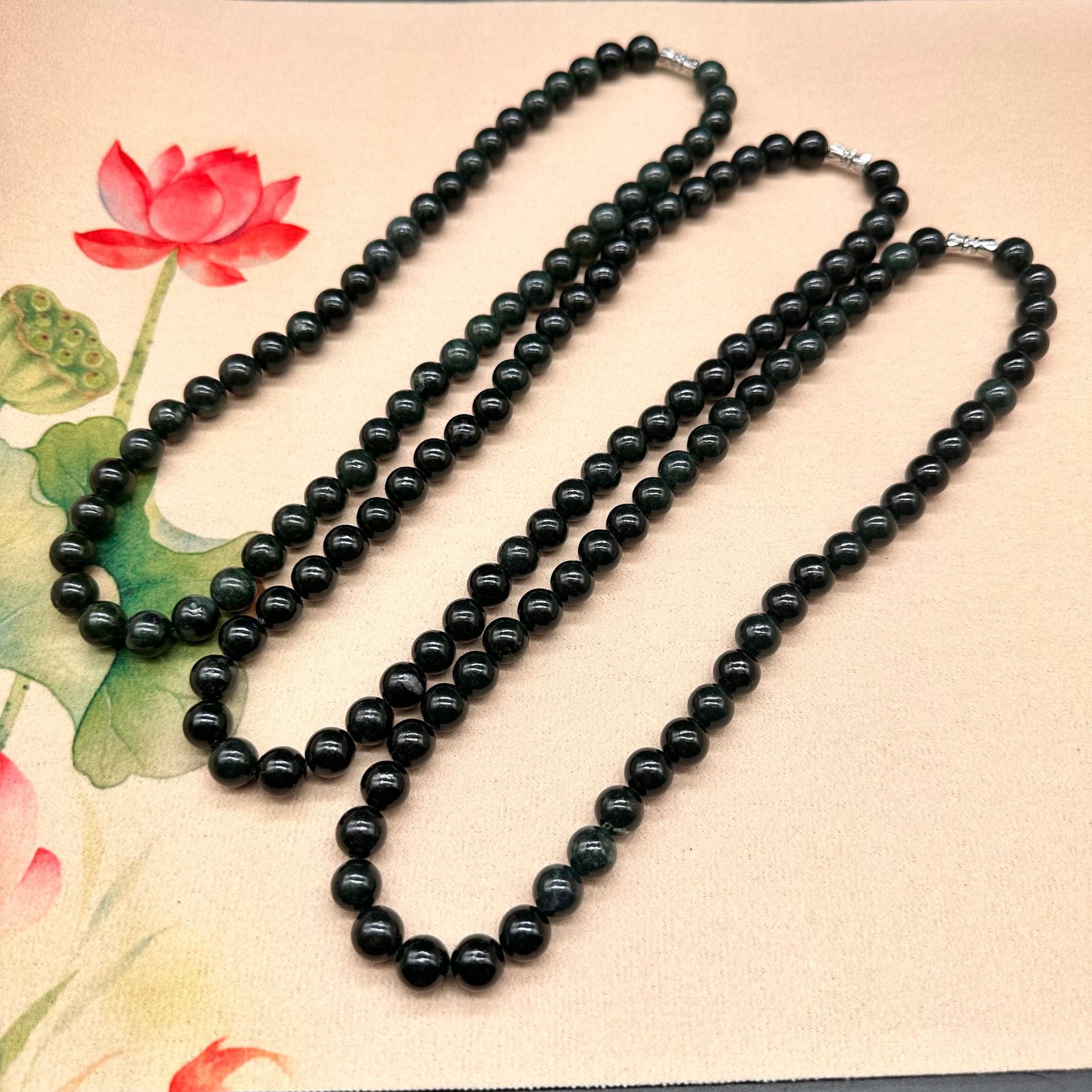 Organic magnetic pendant jade