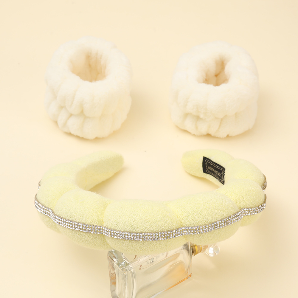 La nueva diadema de diamantes con incrustaciones de Amazon, la parte superior del cráneo alto, el traje de pulsera de giro de alta calidad, la diadema, el tocado anudado femenino, la joyería