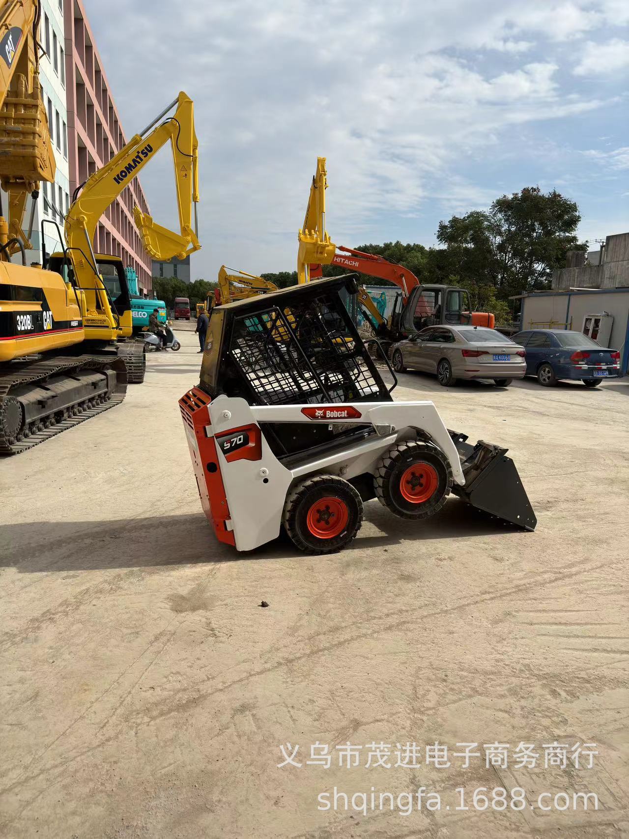 山猫S70滑移装载机室内破碎机多功能车BobcatS70skidsteerloader