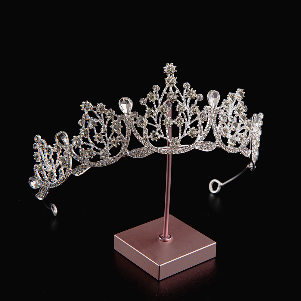 2024 verano explosivo material de aleación galvanizado estilo simple princesa corona de cumpleaños corona de boda corona de novia