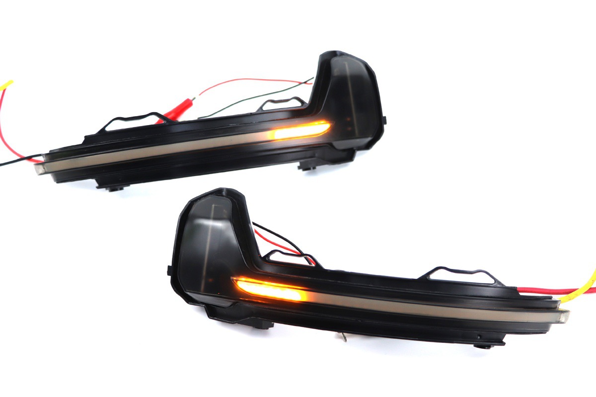 Turn Signal Modification Is Suitable for Volkswagen Touareg Mk3 European Version Tiguan Mk217-19 Tanyue 17-19 Running Water Lights