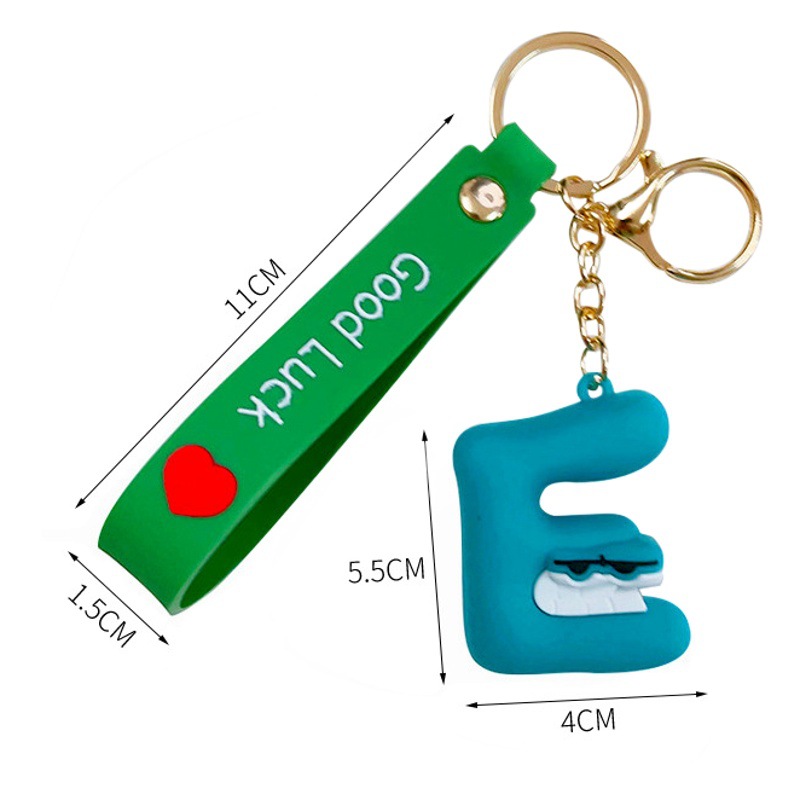 Nuevo 26 Q versión inglés carta llavero lindo exquisito carta llavero pareja mochila colgante