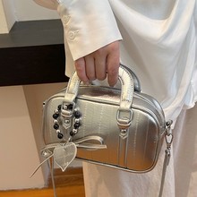 ļͨڰŮʽ2024¿rnСٴμб