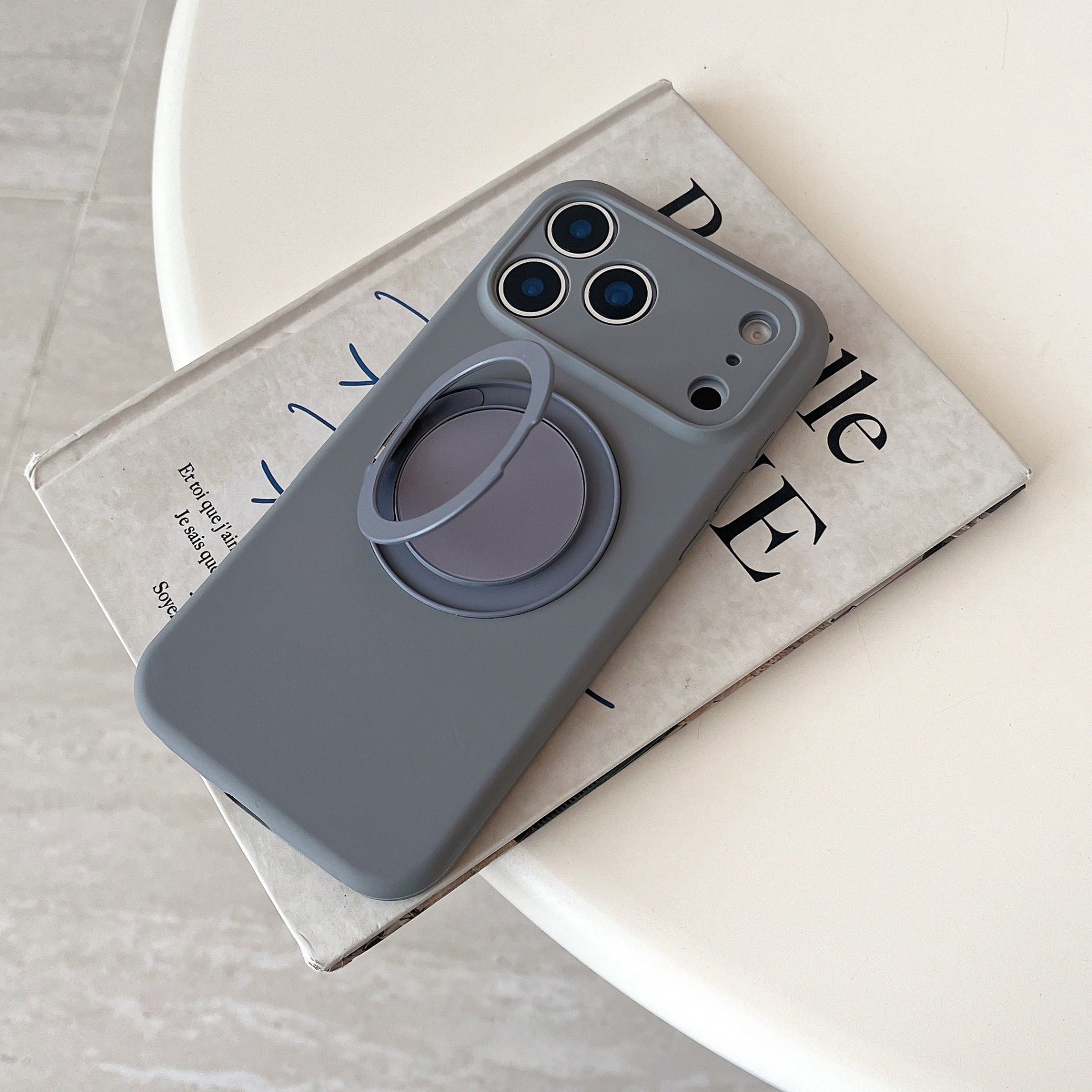 Coque Magnétique Iphone 17 Pro Max Avec Support Rotatif 360_voghion.com