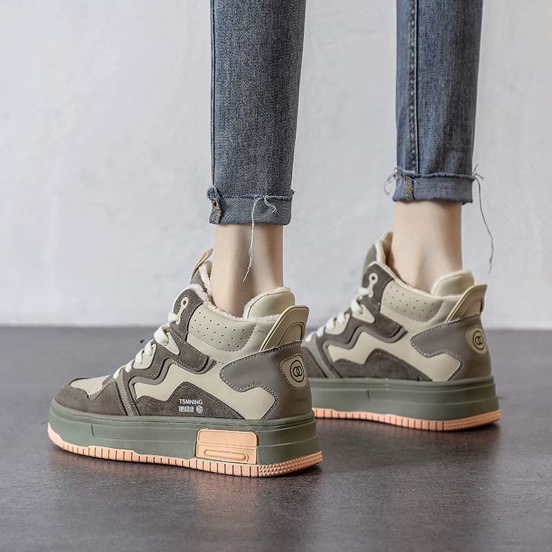 Женские высокие туфли из натуральной кожи, осенне-зимние кроссовки на толстой подошве с цветными блоками, новый стиль 2025 года, повседневная спортивная обувь в стиле ins на флисовой подкладке для женщин.