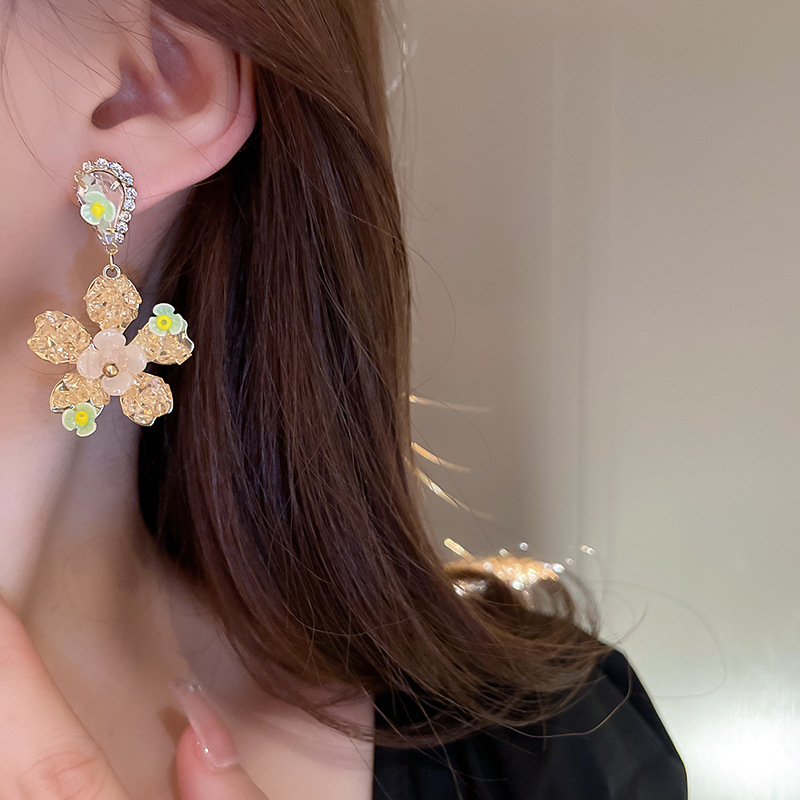 Retro Heart Shape Alloy Inlay Artificial Pearls Womenu0027S Ear Studs 1 Pair