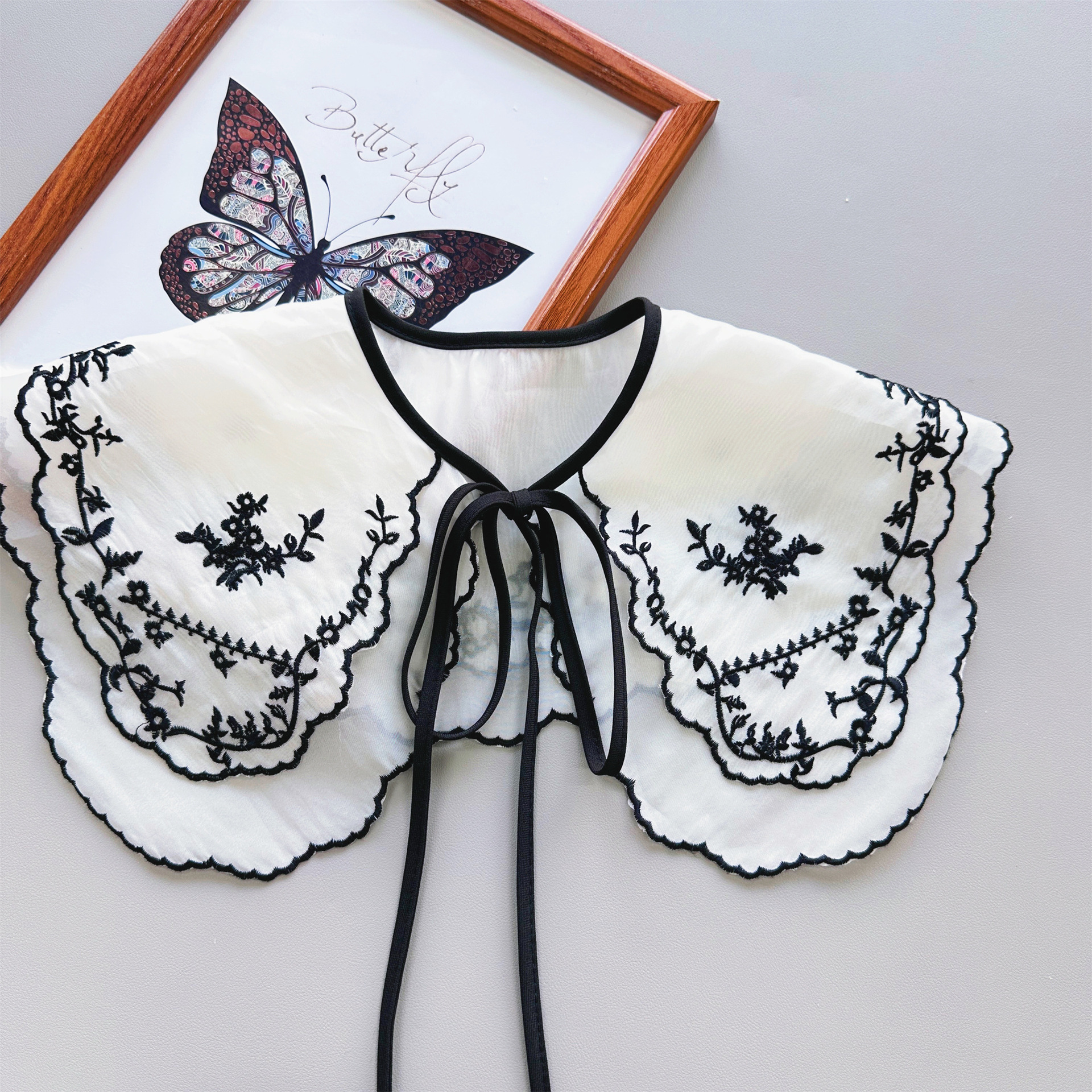 Nuevo estilo japonés fresco blanco encaje collar flor bordado doble capa malla encaje collar falso fábrica al por mayor