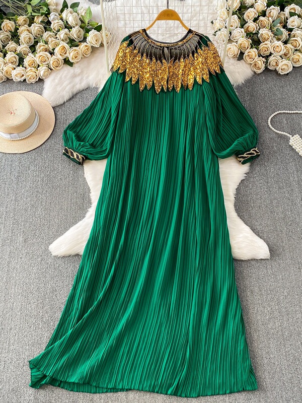 Elegant, vintage, and stylish beaded sequin patchwork mesh round-neck dress for women, loose-fitting, flattering, and pleated long dress for spring and autumn