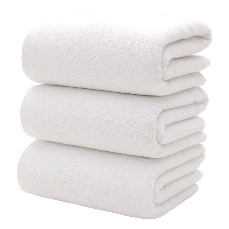 Производитель полотенец оптом продает 21-предметный набор белых полотенец, банных полотенец из чистого хлопка, впитывающих, увеличенных и утолщенных, подходящих для отелей и в качестве подарков для салонов красоты.