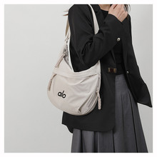 25�¿�alo�羳�������ٴ���Ů���eб�������ͨ��녶�μ���Ӱ�