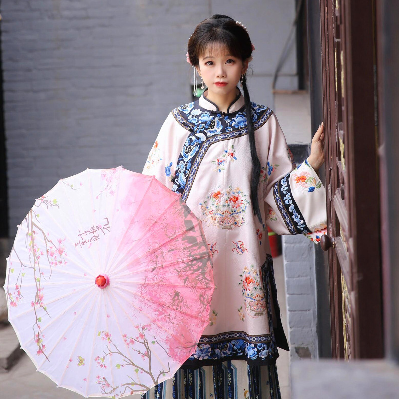 Sun-Proof and Rain-Proof Oil-Paper Umbrella with Traditional Chinese Style, Dance Prop, Hanfu, Cheongsam, Runway Show, Ceiling Silk Cloth Craft Umbrella Sun-Proof and Rain-Proof Oil-Paper Umbrella with Traditional Chinese Style, Dance Prop, Hanfu, Cheongsam, Runway Show, Ceiling Silk Cloth Craft Umbrella