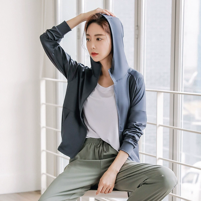 Спортивная куртка с капюшоном Женская Свободная блузка для бега Одежда для фитнеса больших размеров для полных девушек осень-зима Одежда для йоги с длинным рукавом Топ