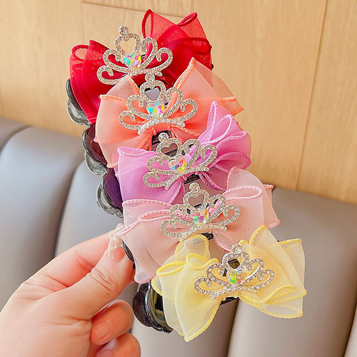 Adorable crown hair clip for Korean girls, shark-shaped clip for children, school hair accessories for girls