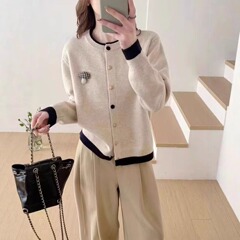 立体花朵设计感上衣拼色圆领针织开衫女2025秋冬新款慵懒毛衣外套