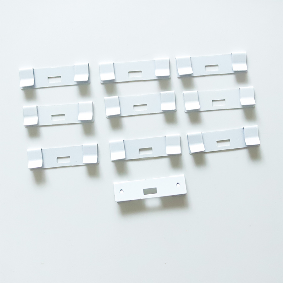 Metal cloth, white accessories