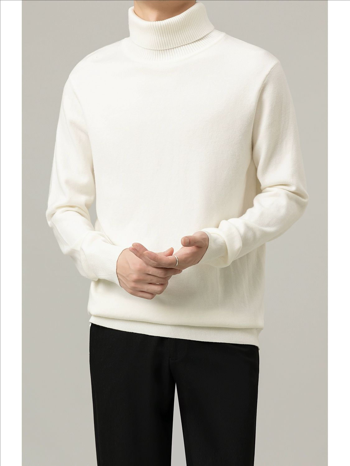 Suéter de hombre otoño y invierno nuevo cuello redondo caliente delgado casual hombre camiseta de fondo de color sólido de moda de hombre