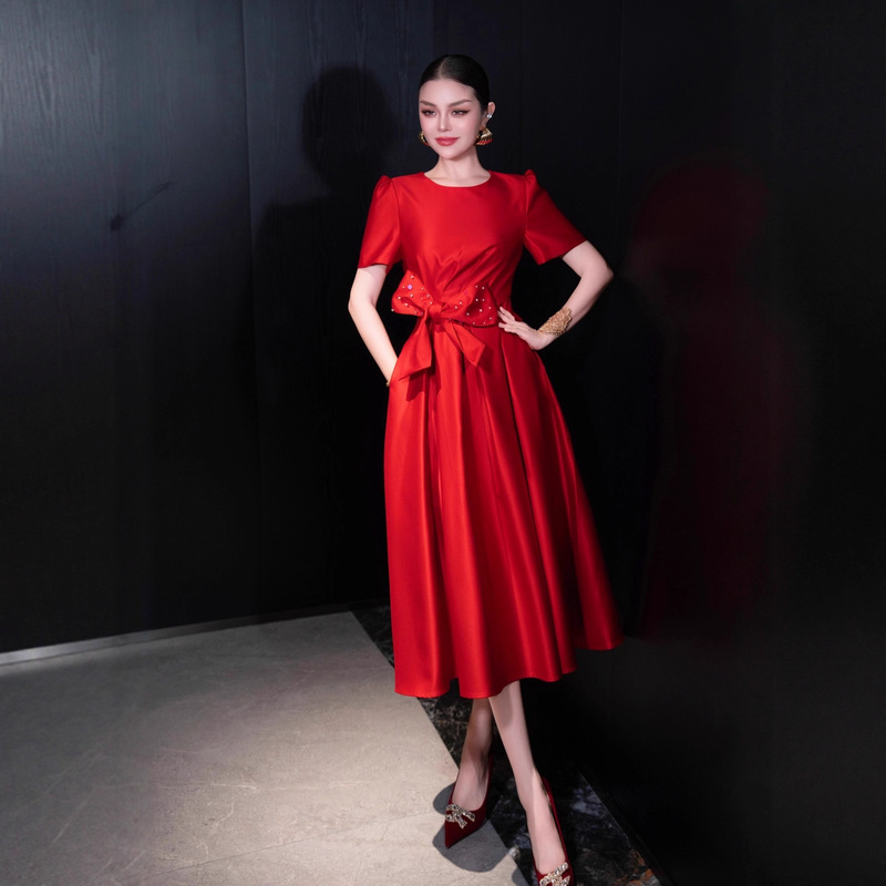 Red Satin Dress, Round Neck, Puff Sleeves, Waist-Cinching Bow, Oversized Skirt, Elegant Long Skirt