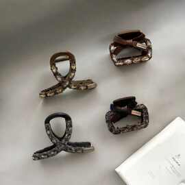 五公分高级感小方包夹子高档盘发抓夹法式小众高马尾镶钻鲨鱼夹女