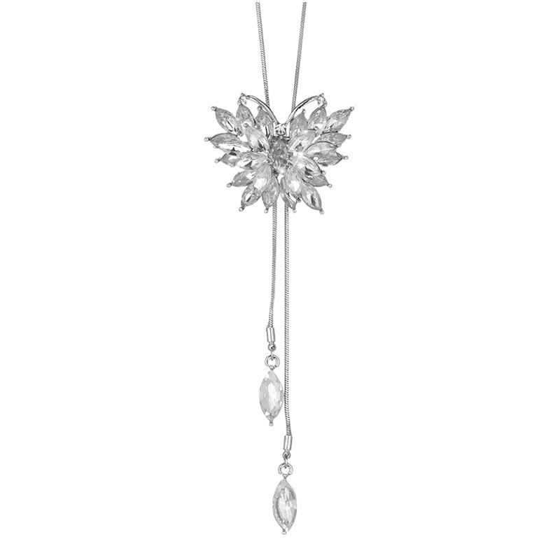 Cadena de suéter con diseño de mariposa de cristal y diamantes, larga y versátil, para otoño e invierno, collar de moda de lujo ligero para mujer, accesorios con diseño de diamantes, venta al por mayor. image 1