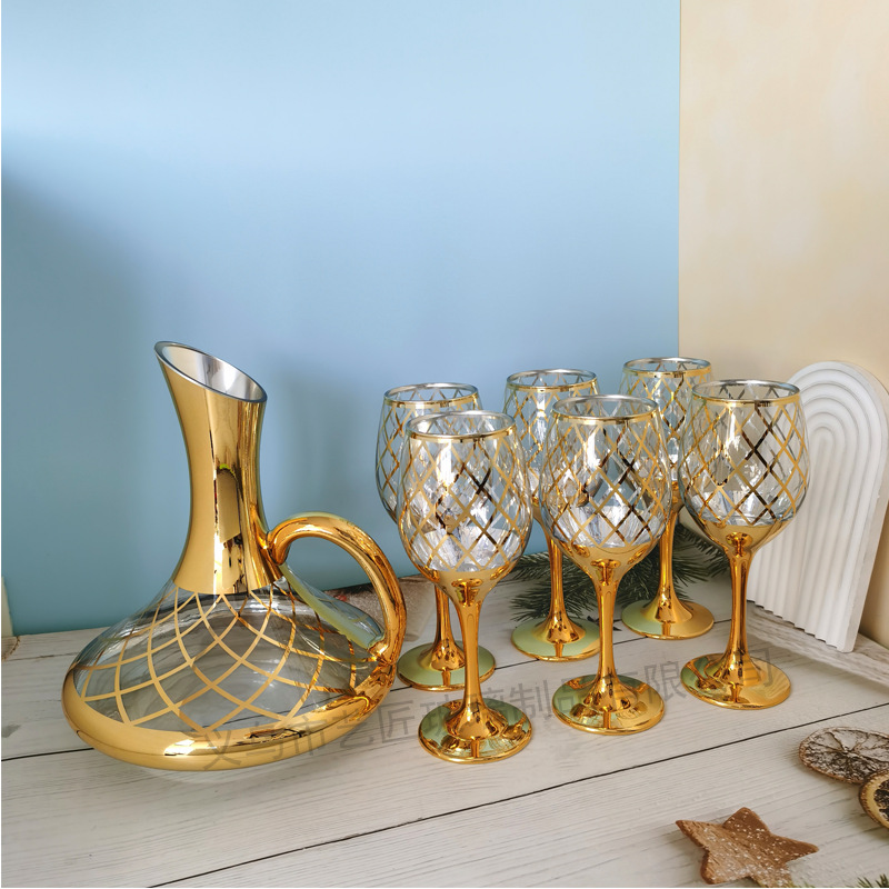 앰버 골드 + 아이스 컬러(손잡이가 있는 냄비 1개와 컵 6개)