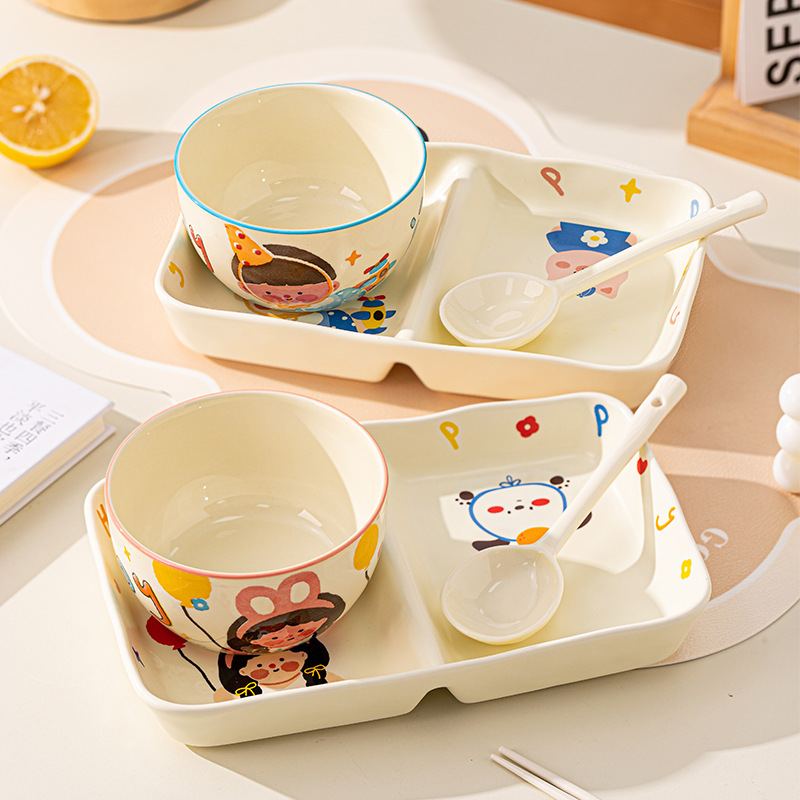 Una familia de cuatro padres e hijos, plato dividido, juego de vajilla de cerámica, regalo para el hogar, plato de color bajo vidriado, plato de desayuno lindo