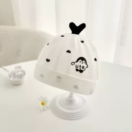 其他婴儿寝具;儿童帽;围嘴围兜