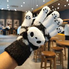 软萌小熊猫毛绒针织手套女冬触屏五指款学生骑行电动车保暖加厚款