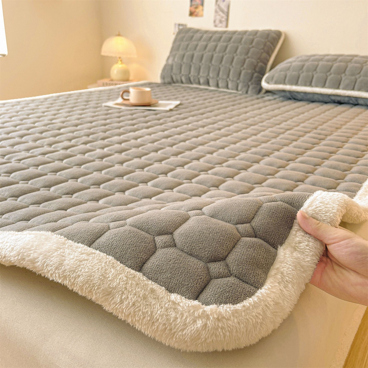 밀크 벨벳 매트리스 - 스페이스 그레이