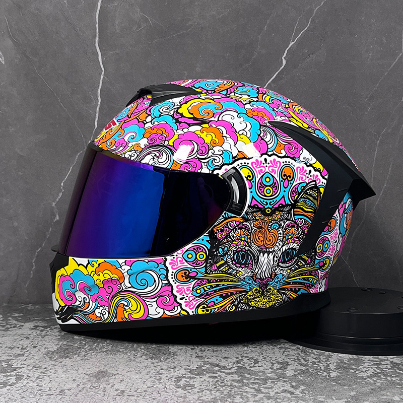 컬러 도금을 한 컬러 고양이