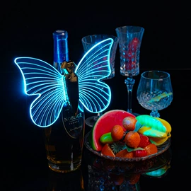 酒架;助威道具;化妆服饰道具