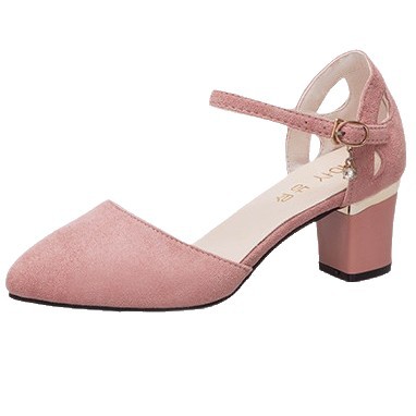 2026 verano nuevo botón zapatos de mujer tacones agudos zapatos de trabajo de tacones medios resistentes al desgaste sandalias de peluche mujeres